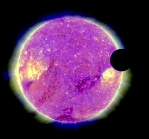 La Luna influye eléctricamente en el viento solar