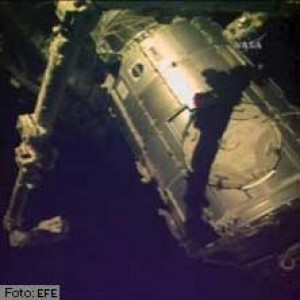 Elevan la órbita de la EEI para el acoplamiento 